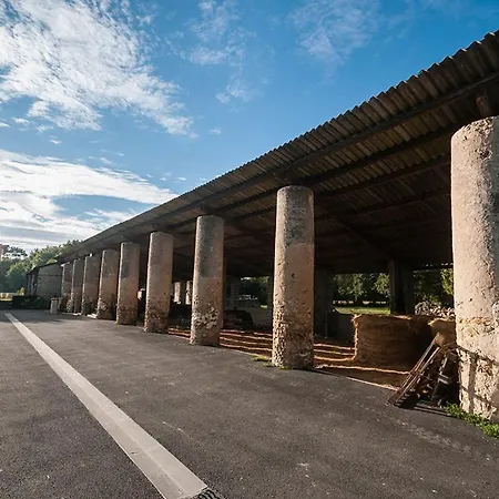 Courreau - Maison De Maitre * 旺代蒙塔利韦