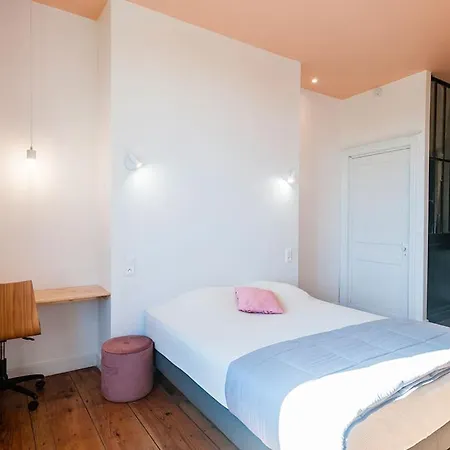 Courreau - Maison De Maitre 旺代蒙塔利韦